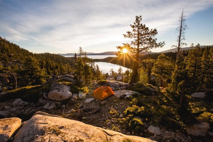 Knowing which public lands allow free camping makes finding a free campsite a heck of a lot easier. (Image- Teddy Kelly, Unsplash)